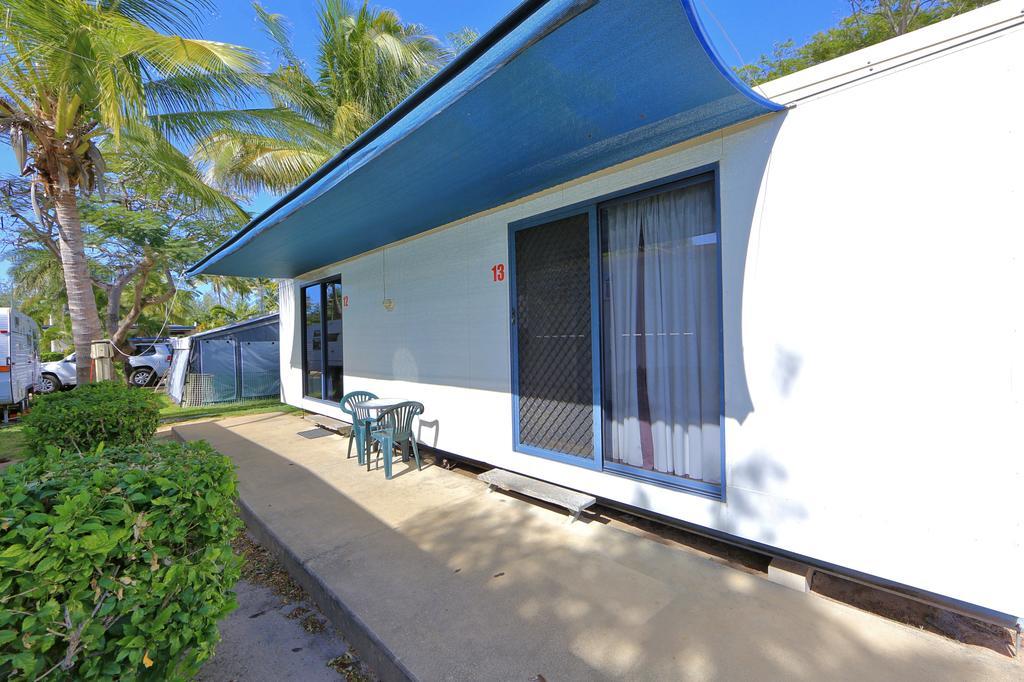 Alva Beach Tourist Park Exterior photo
