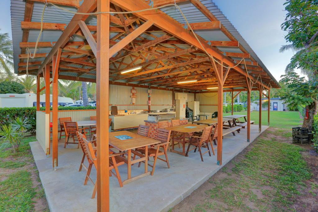 Alva Beach Tourist Park Exterior photo